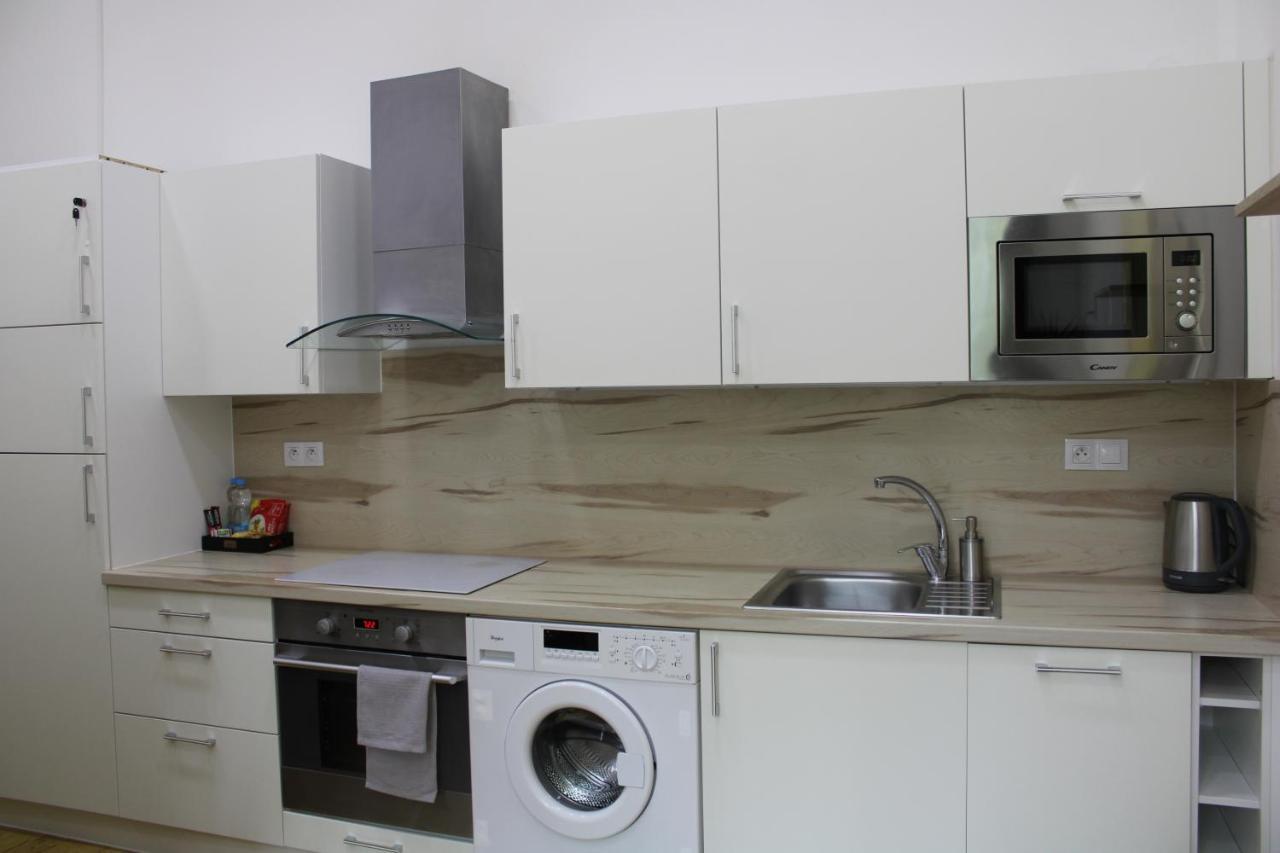 Lyly Apartment - Modern Apartment With Free Parking Prag Exterior foto